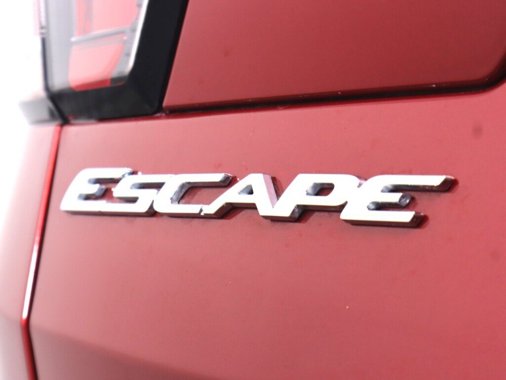Used 2018 Ford Escape SE w/ SE Sync 3 Package AWD/4WD image 33