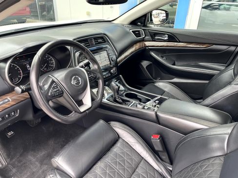 Used 2017 Nissan Maxima Platinum FWD image 12