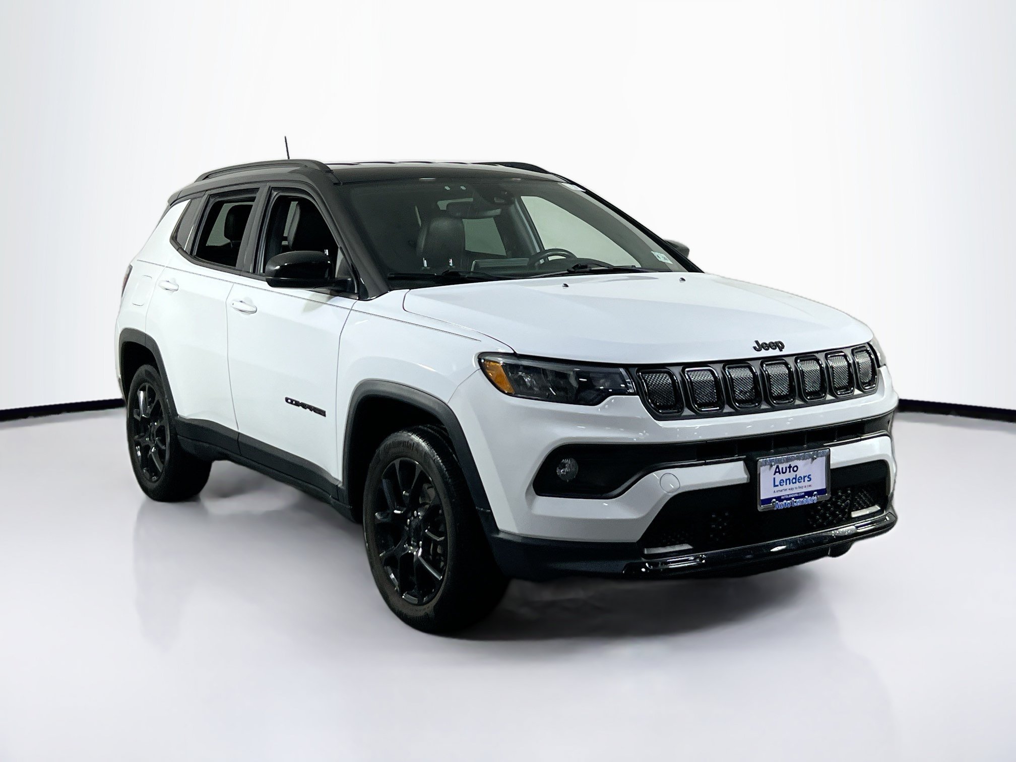 Used 2022 Jeep Compass Latitude w/ Convenience Group AWD/4WD image 3
