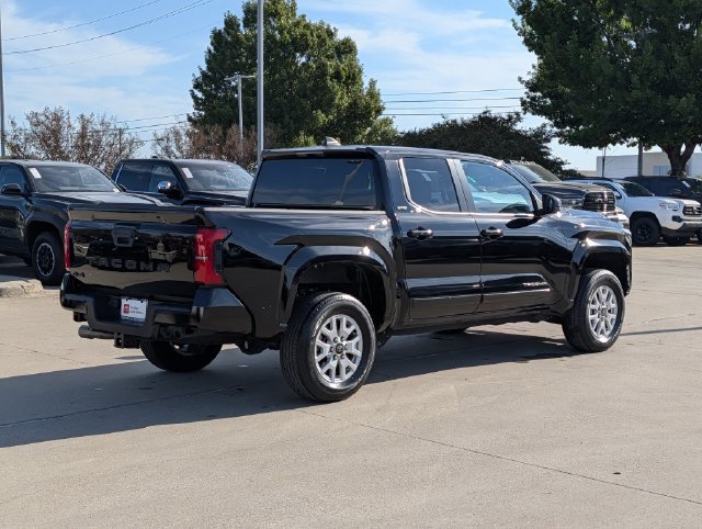 Certified 2024 Toyota Tacoma SR5 AWD/4WD image 6