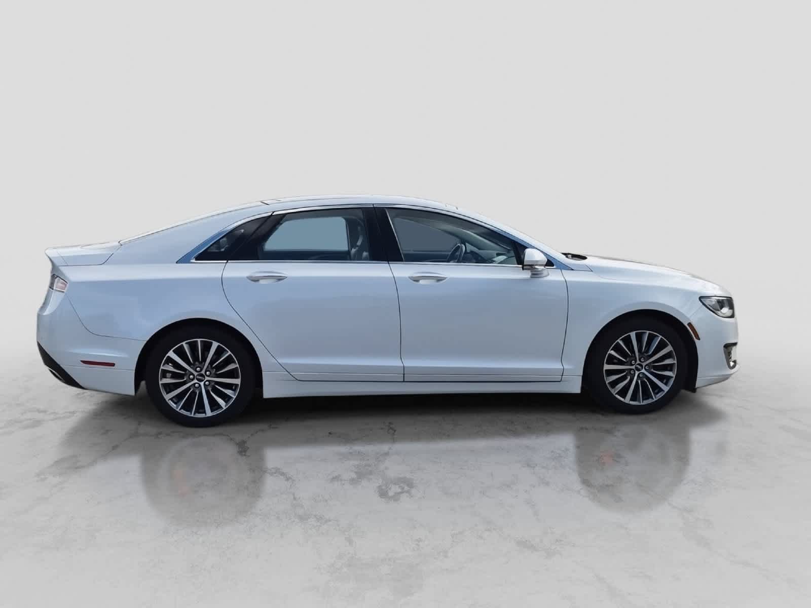Used 2017 Lincoln MKZ Select FWD image 9