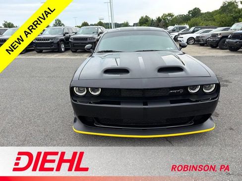 Used 2022 Dodge Challenger SRT Hellcat RWD image 2