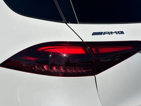 New 2025 Mercedes-Benz GLE 53 AMG 4MATIC image 12
