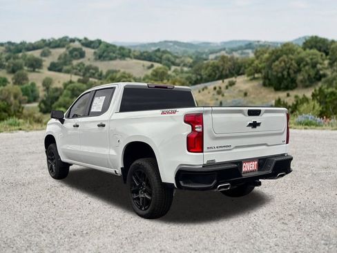 Used 2025 Chevrolet Silverado 1500 LT Trail Boss w/ Protection Package AWD/4WD image 5