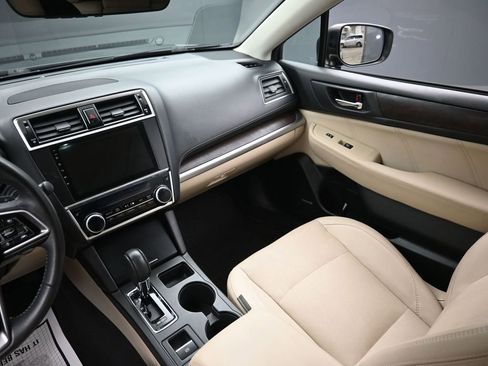Used 2019 Subaru Outback 3.6R Limited image 14