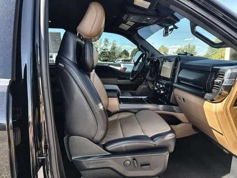 Used 2025 Ford F350 Lariat w/ Lariat Ultimate Package AWD/4WD image 24