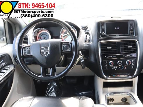 Used 2019 Dodge Grand Caravan SXT FWD image 19