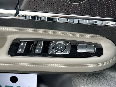 New 2026 Lincoln Corsair Premiere image 23