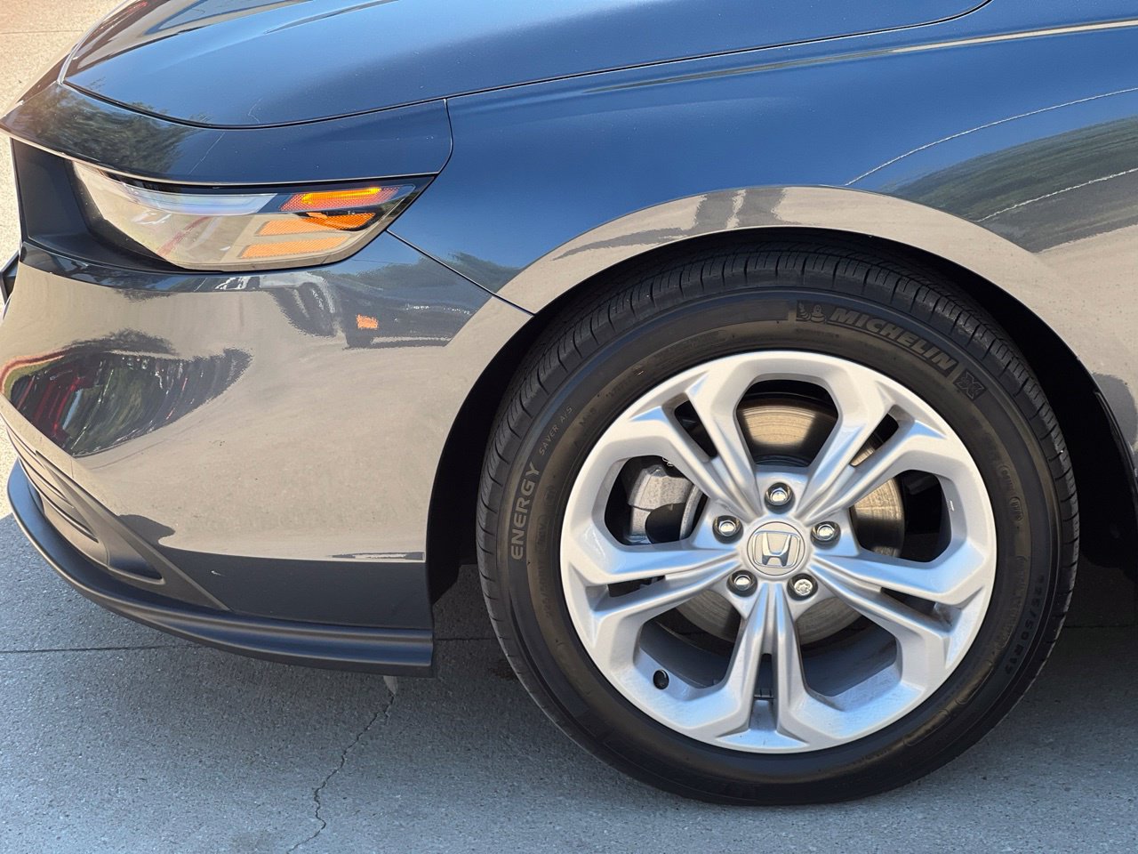 Used 2025 Honda Accord LX image 11