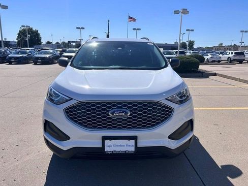Used 2023 Ford Edge SE image 7