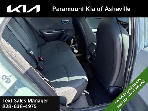 New 2025 Kia K4 LXS image 19