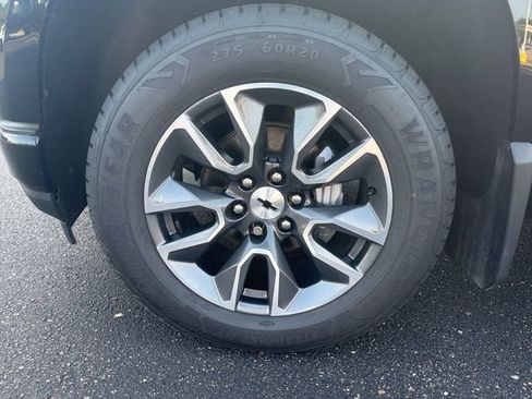 Used 2021 Chevrolet Silverado 1500 RST AWD/4WD image 32