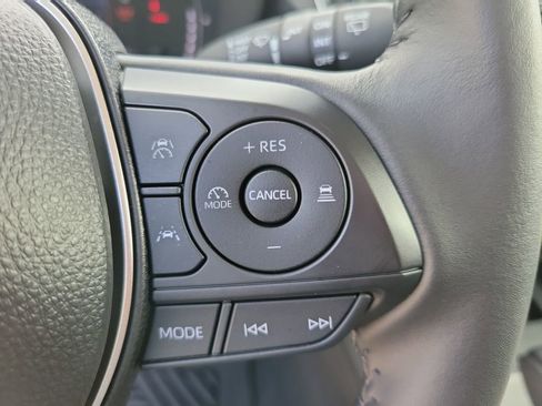 Used 2026 Toyota Corolla Cross LE FWD image 26