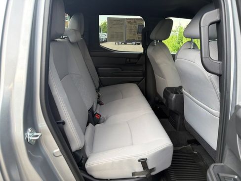 Used 2025 Toyota Tacoma SR5 AWD/4WD image 15