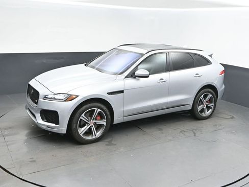 Used 2017 Jaguar F-PACE S image 30