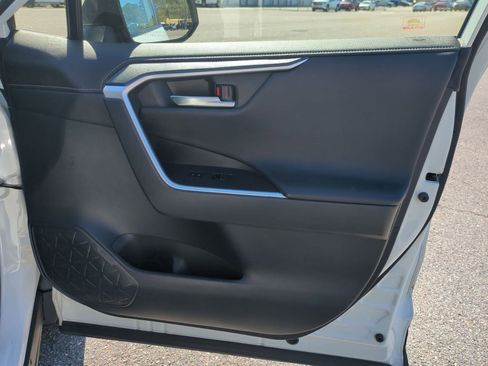 Used 2022 Toyota RAV4 Limited AWD/4WD image 27
