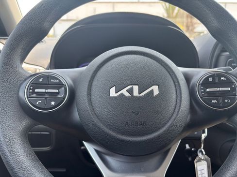 Used 2025 Kia Soul LX w/ LX Technology Package image 27