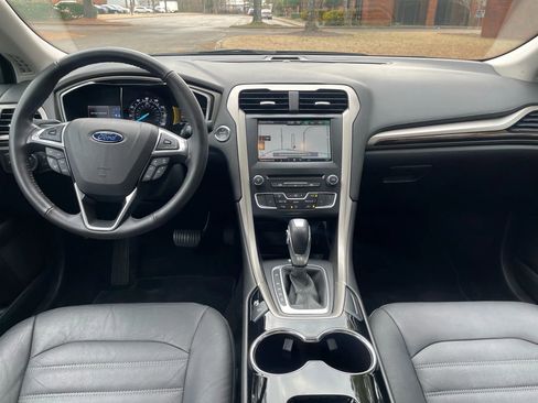 Used 2016 Ford Fusion SE w/ Equipment Group 202A image 15