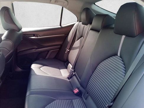 Used 2024 Toyota Camry SE image 14