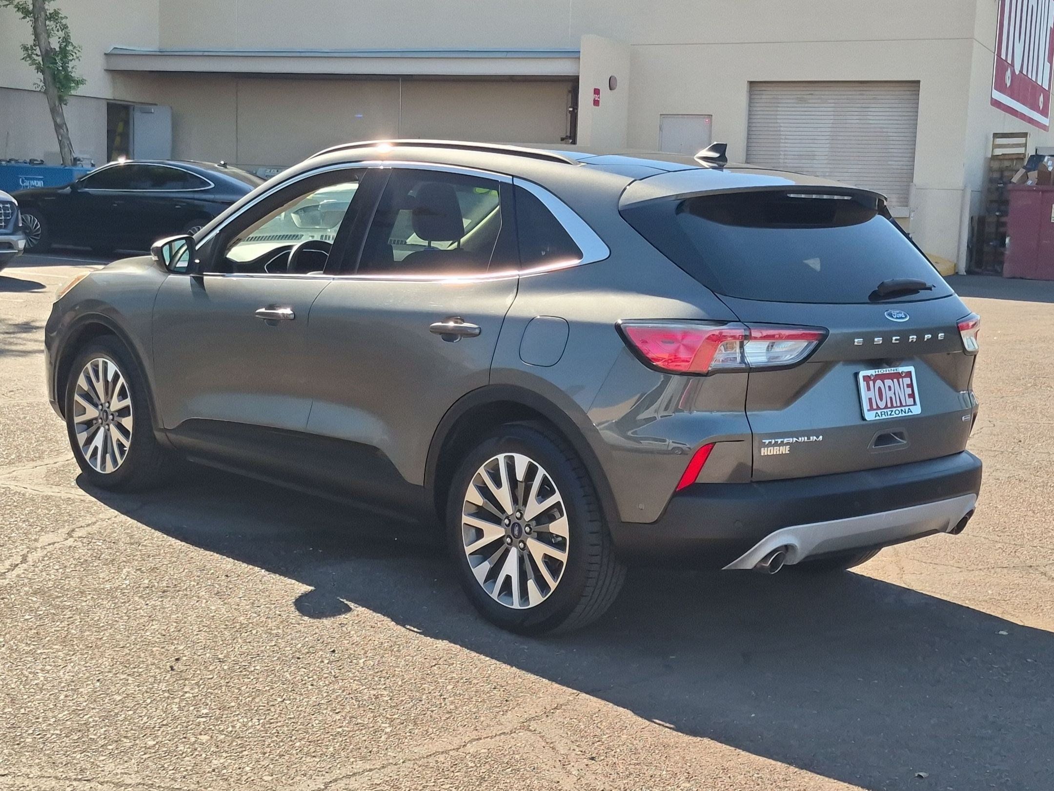 Used 2020 Ford Escape Titanium FWD image 8