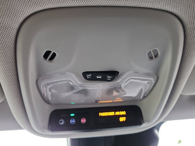 Used 2025 Chevrolet TrailBlazer LT AWD/4WD image 44
