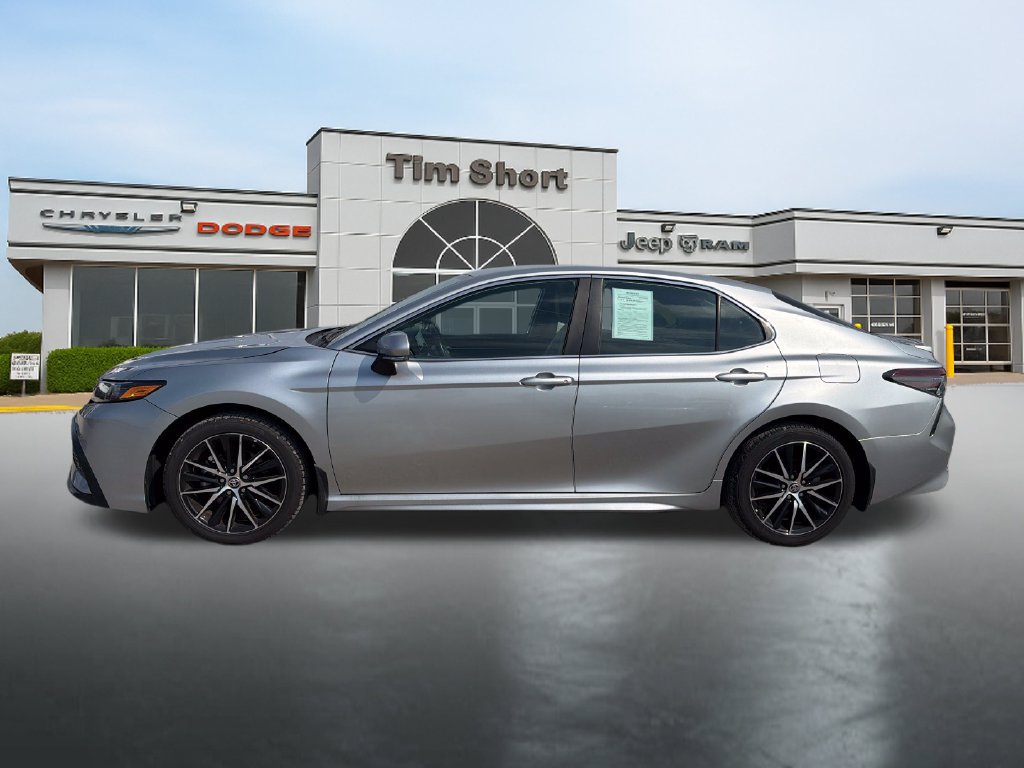 Used 2024 Toyota Camry SE FWD image 8