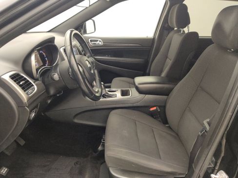 Used 2018 Jeep Grand Cherokee Laredo image 17