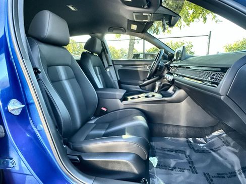 Used 2023 Honda Civic Sport image 9