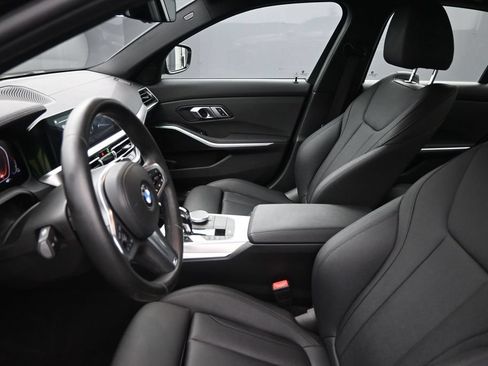 Used 2020 BMW 330i Sedan w/ M Sport Package RWD image 12