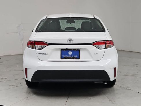 Used 2024 Toyota Corolla LE FWD image 5