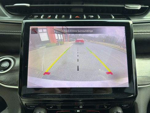 Used 2021 Jeep Grand Cherokee L Limited image 41