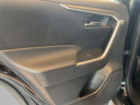 Used 2022 Toyota RAV4 XLE FWD image 28