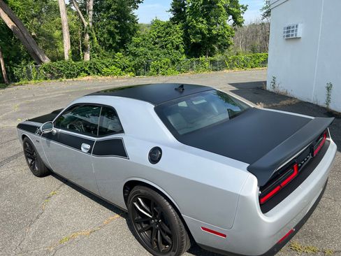 Used 2022 Dodge Challenger R/T Scat Pack w/ T/A Package image 28