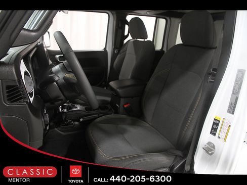Used 2024 Jeep Wrangler Unlimited Sport AWD/4WD image 5