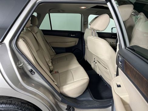 Used 2017 Subaru Outback 2.5i Limited image 15