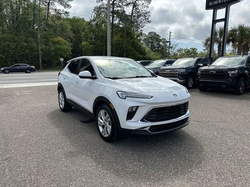 Used 2025 Buick Encore GX Preferred image 10