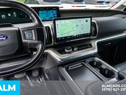 Used 2025 Ford Expedition Platinum AWD/4WD image 34