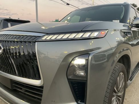 Certified 2025 INFINITI QX80 Sensory image 9