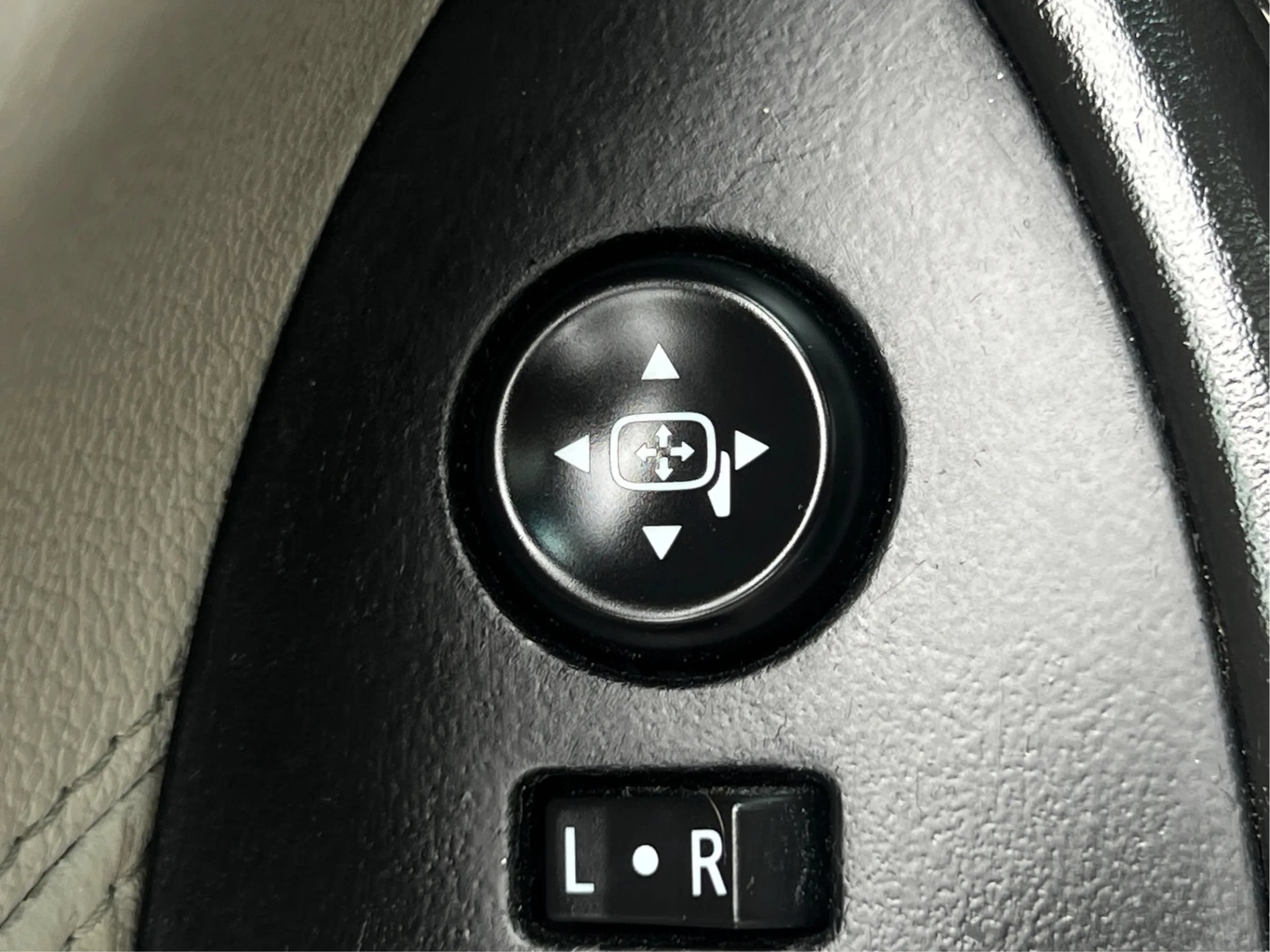 Used 2017 Cadillac CTS Luxury RWD image 58