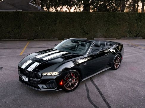 Used 2024 Ford Mustang GT Premium RWD image 2