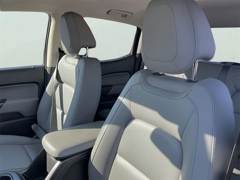 Used 2022 Chevrolet Colorado W/T w/ Custom Special Edition image 33