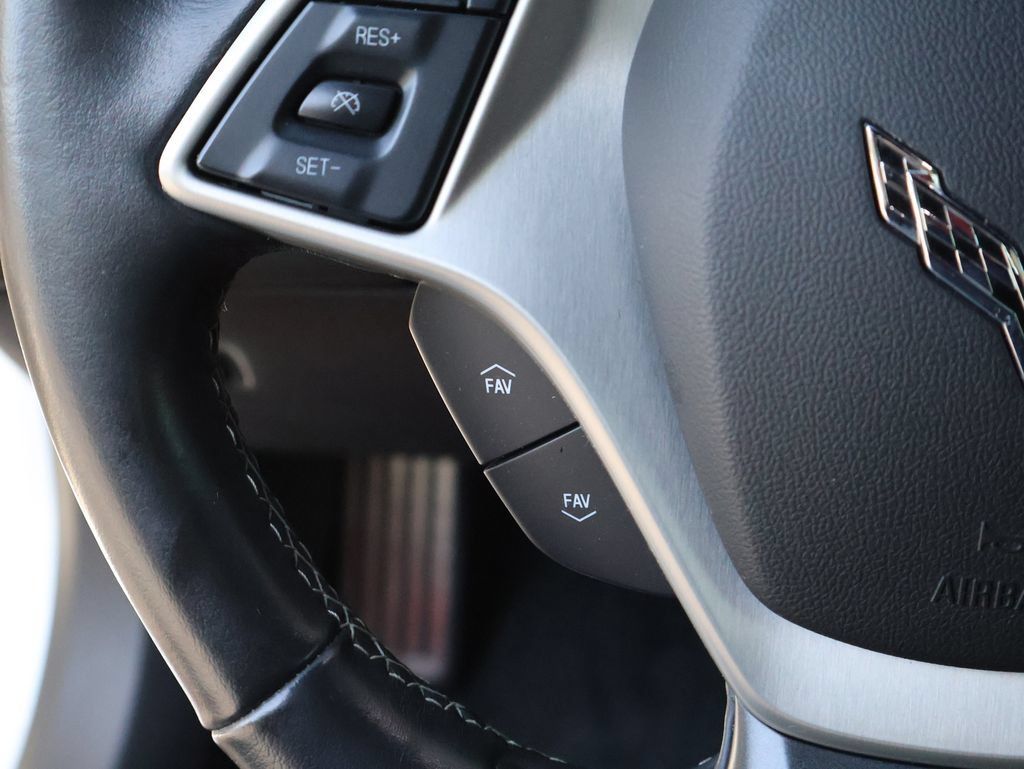 Used 2019 Chevrolet Corvette Stingray Coupe w/ 1LT RWD image 29