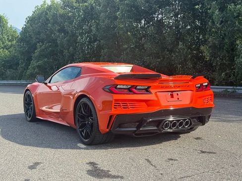 Used 2026 Chevrolet Corvette Z06 RWD image 5