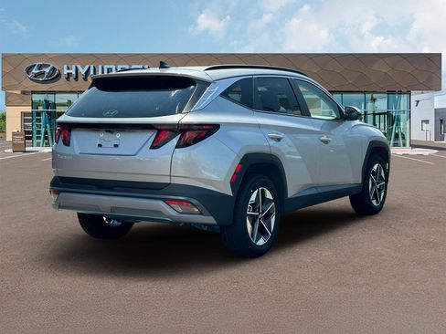 Used 2025 Hyundai Tucson SEL FWD image 7