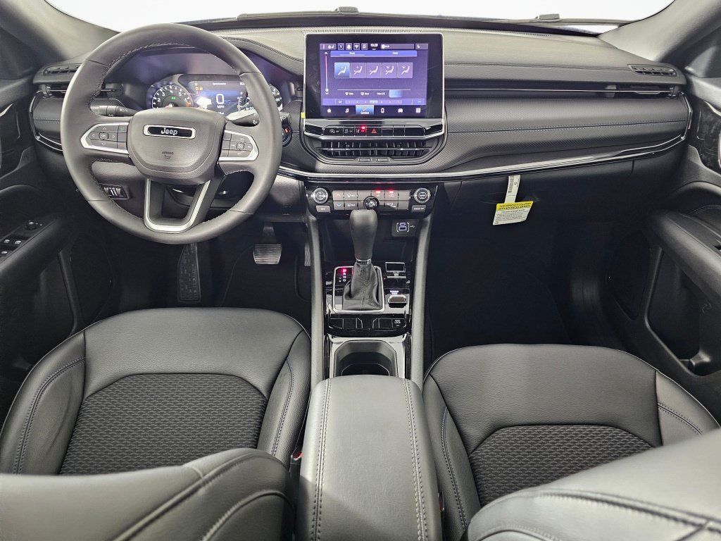 New 2026 Jeep Compass Latitude AWD/4WD image 19
