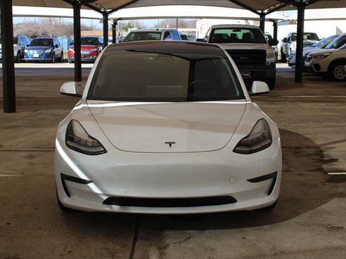 Used 2018 Tesla Model 3 Long Range image 2