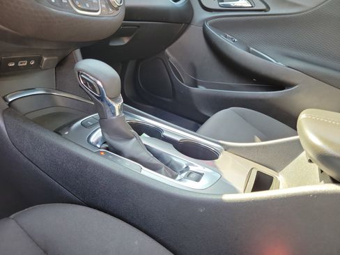 Used 2024 Chevrolet Malibu LT FWD image 29