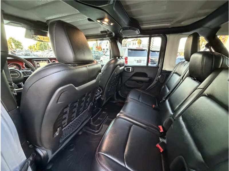Used 2019 Jeep Wrangler Unlimited Rubicon AWD/4WD image 24