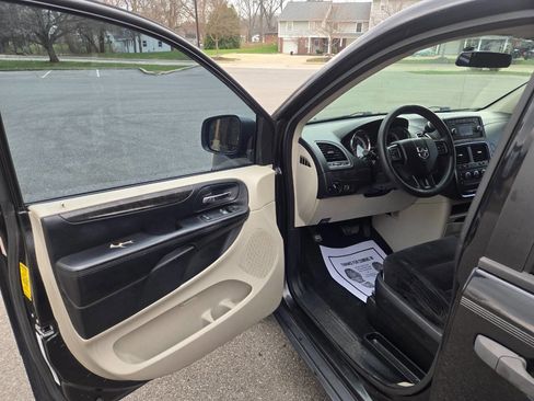 Used 2014 Dodge Grand Caravan American Value Package image 17