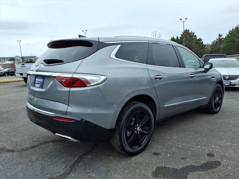 Used 2023 Buick Enclave Essence w/ Experience Buick Package image 3